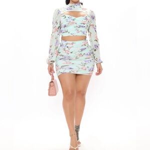 Fashion nova 2 piece floral set- size M